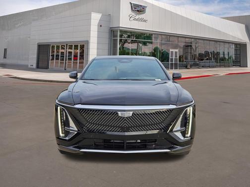 Stellar Black Metallic 2026 Cadillac LYRIQ Luxury