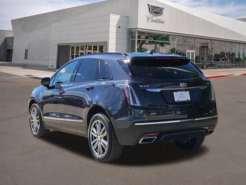 Wilder Metallic 2022 Cadillac XT5 Sport
