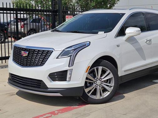 Stellar Black Metallic 2026 Cadillac XT5 Premium Luxury