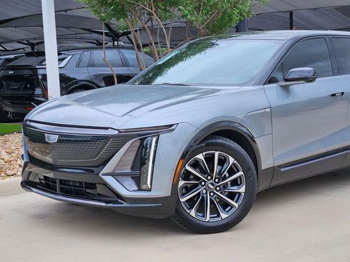 Argent Silver Metallic 2026 Cadillac LYRIQ Sport