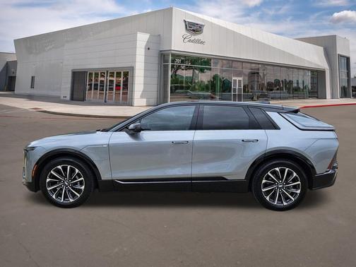 Argent Silver Metallic 2026 Cadillac LYRIQ Sport