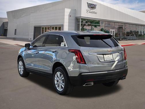Argent Silver Metallic 2026 Cadillac XT5 Luxury