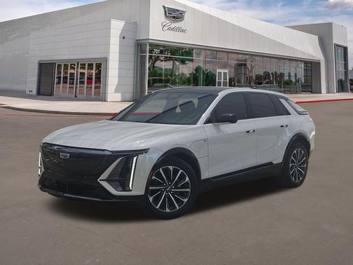 Crystal White Tricoat 2024 Cadillac LYRIQ Sport