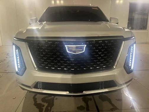 2025 Cadillac Escalade Luxury