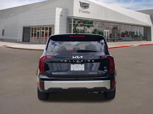 Ebony Black 2023 Kia Telluride LX
