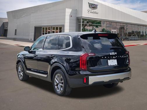 Ebony Black 2023 Kia Telluride LX