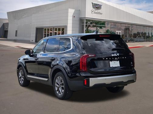 Ebony Black 2023 Kia Telluride LX