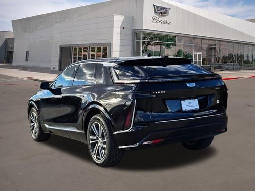 Stellar Black Metallic 2026 Cadillac LYRIQ Luxury