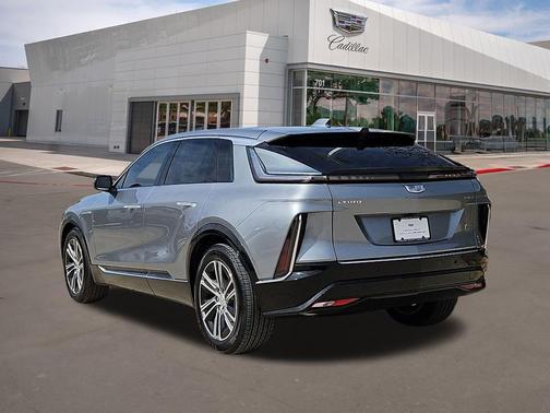 Argent Silver Metallic 2026 Cadillac LYRIQ Luxury