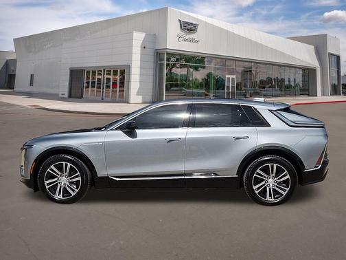 Argent Silver Metallic 2026 Cadillac LYRIQ Luxury