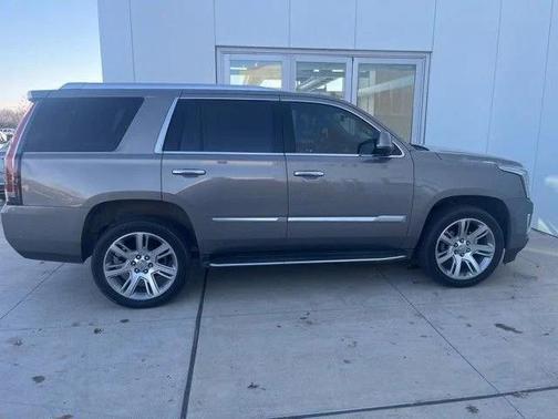 2019 Cadillac Escalade Luxury