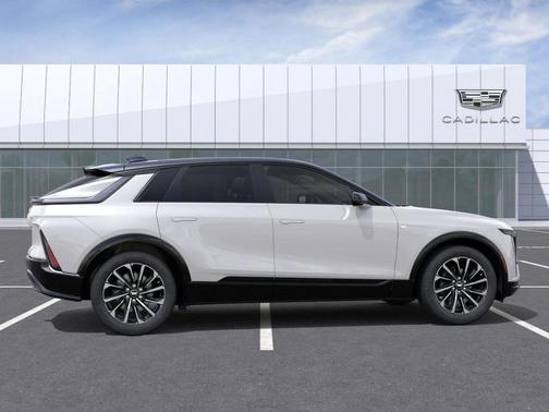 2025 Cadillac LYRIQ Sport