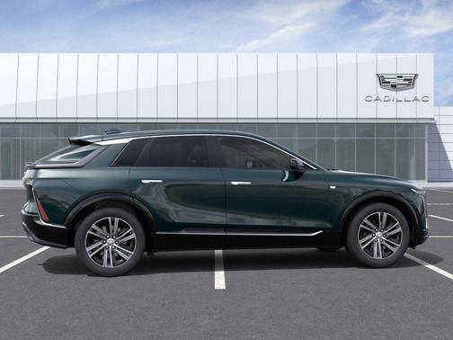 Emerald Lake Metallic 2026 Cadillac LYRIQ Luxury