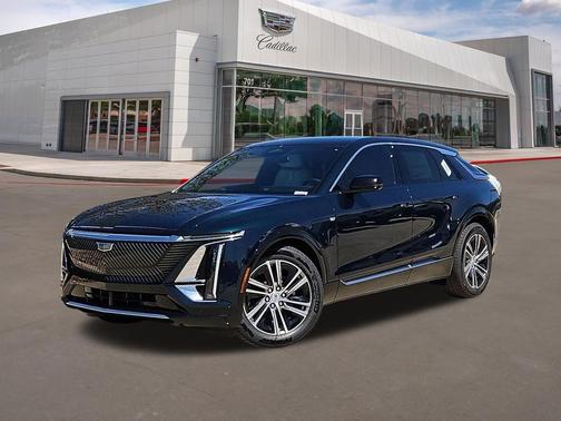 Emerald Lake Metallic 2026 Cadillac LYRIQ Luxury