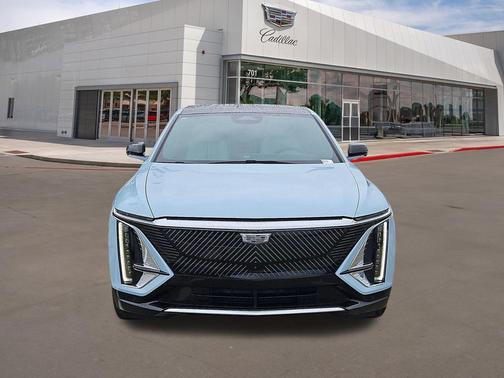 Nimbus Metallic 2024 Cadillac LYRIQ Luxury