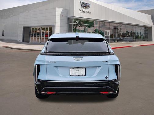 Nimbus Metallic 2024 Cadillac LYRIQ Luxury