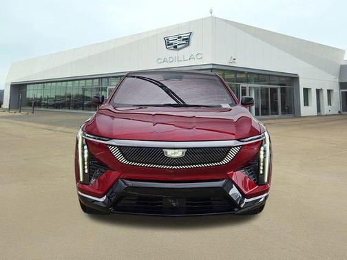 2025 Cadillac OPTIQ Luxury 1 AWD