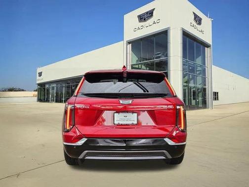 2025 Cadillac OPTIQ Luxury 1 AWD