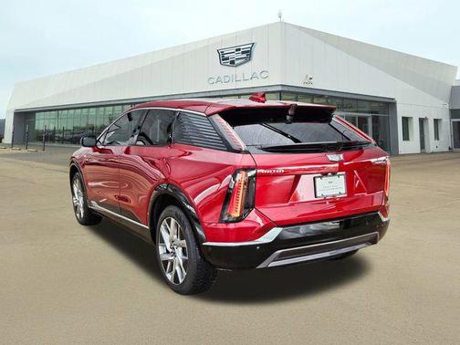 2025 Cadillac OPTIQ Luxury 1 AWD