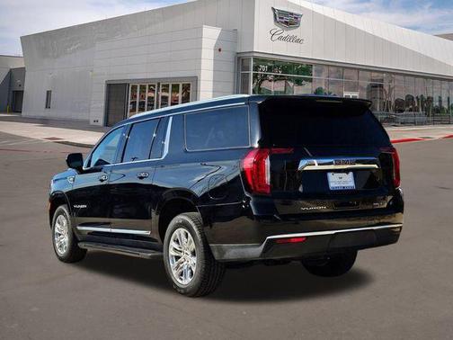 2022 GMC Yukon XL SLT