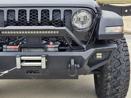 Black Clearcoat 2020 Jeep Gladiator Sport S
