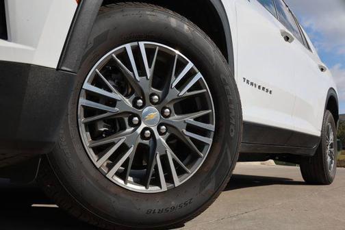 2024 Chevrolet Traverse LT