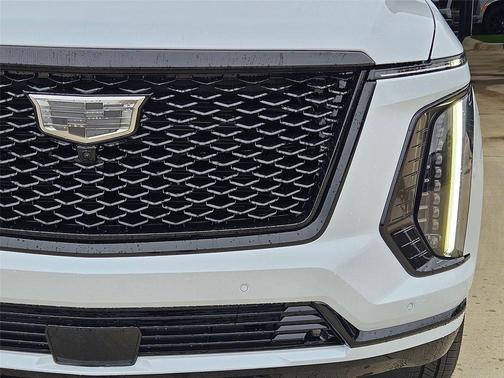Vibrant White Tricoat 2026 Cadillac Escalade Sport Platinum