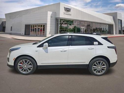 Crystal White Tricoat 2026 Cadillac XT5 Sport