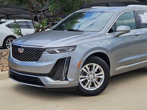 Argent Silver Metallic 2024 Cadillac XT6 Luxury FWD