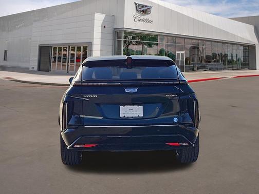 Emerald Lake Metallic 2026 Cadillac LYRIQ Luxury