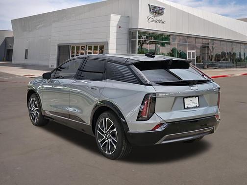 Argent Silver Metallic 2026 Cadillac OPTIQ Sport
