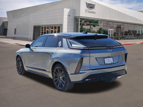 Argent Silver Metallic 2026 Cadillac LYRIQ V Premium