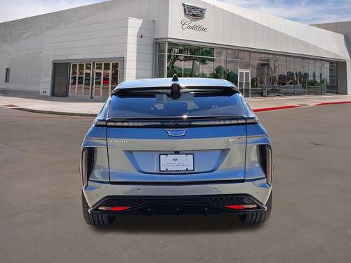 Argent Silver Metallic 2026 Cadillac LYRIQ V Premium