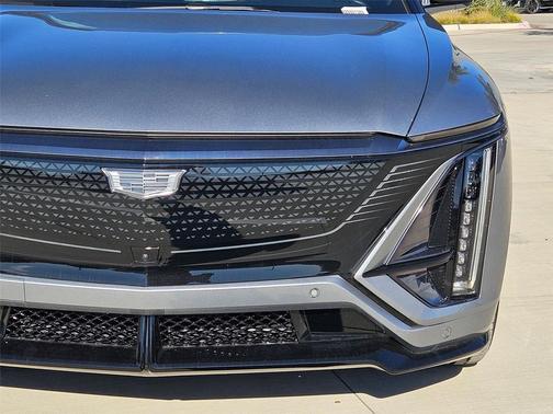 Argent Silver Metallic 2026 Cadillac LYRIQ V Premium