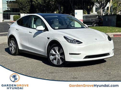 2022 Tesla Model Y Long Range Dual Motor All-Wheel Drive