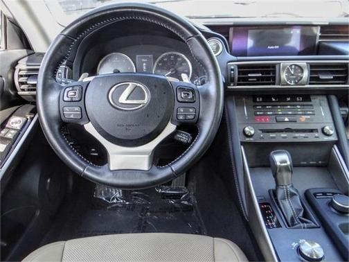 Photo 5 of 23 of 2019 Lexus IS 300 Base