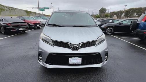 2018 Toyota Sienna SE
