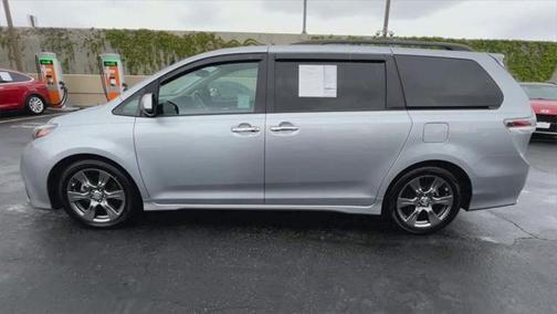 2018 Toyota Sienna SE