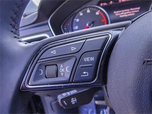 Photo 5 of 26 of 2019 Audi A4 2.0T Premium