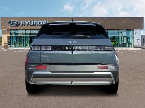 2025 Hyundai IONIQ 5 SE Standard Range