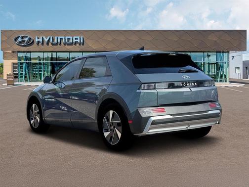 2025 Hyundai IONIQ 5 SE Standard Range