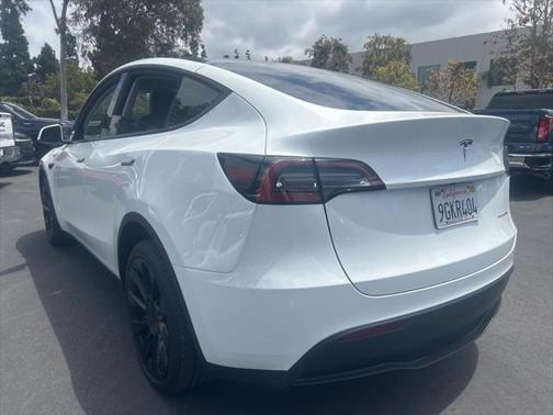 2023 Tesla Model Y Long Range Dual Motor All-Wheel Drive