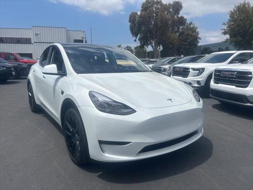 2023 Tesla Model Y Long Range Dual Motor All-Wheel Drive