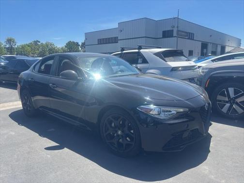 2021 Alfa Romeo Giulia Base