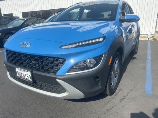 2022 Hyundai KONA SEL