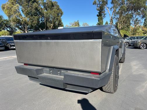 2024 Tesla Cybertruck All-Wheel Drive