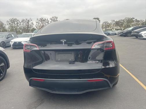 2022 Tesla Model Y Performance Dual Motor All-Wheel Drive