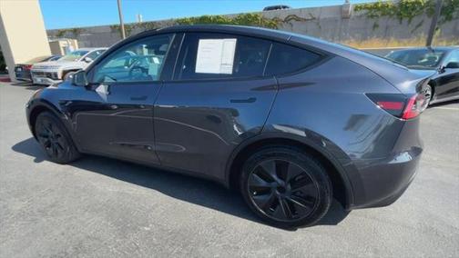 2024 Tesla Model Y Long Range Dual Motor All-Wheel Drive