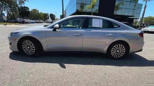 2023 Hyundai SONATA Hybrid SE