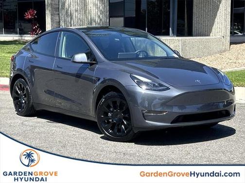 2023 Tesla Model Y RWD